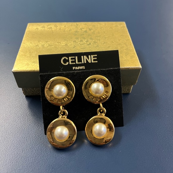 CELINE EARRING Brand New ear pads clean Made in France Gold/ Pearl Clip on - Picture 1 of 5
